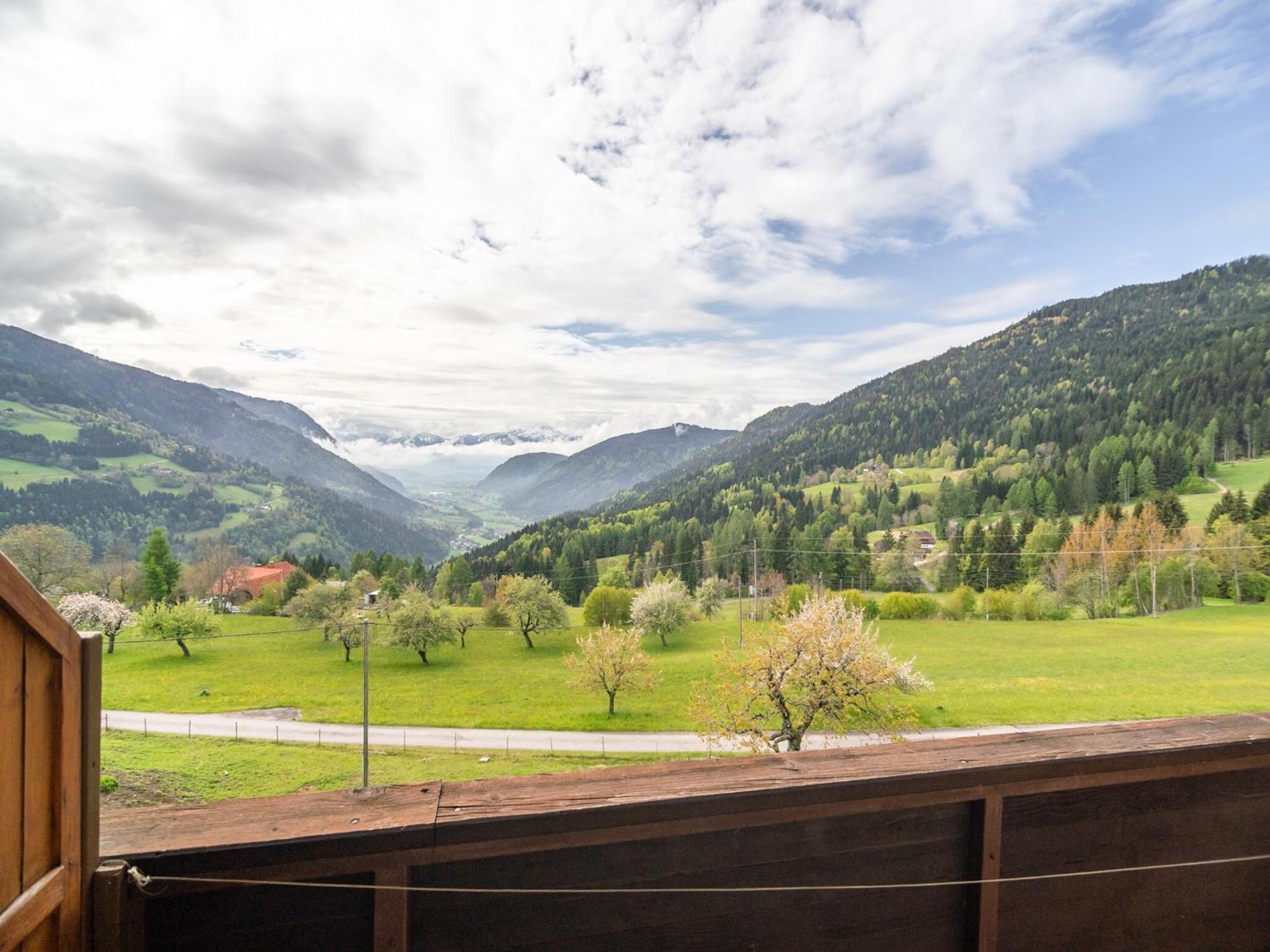 Cozy Apartment In Afritz Am See Near Gerlitzen Ski Area Exterior photo