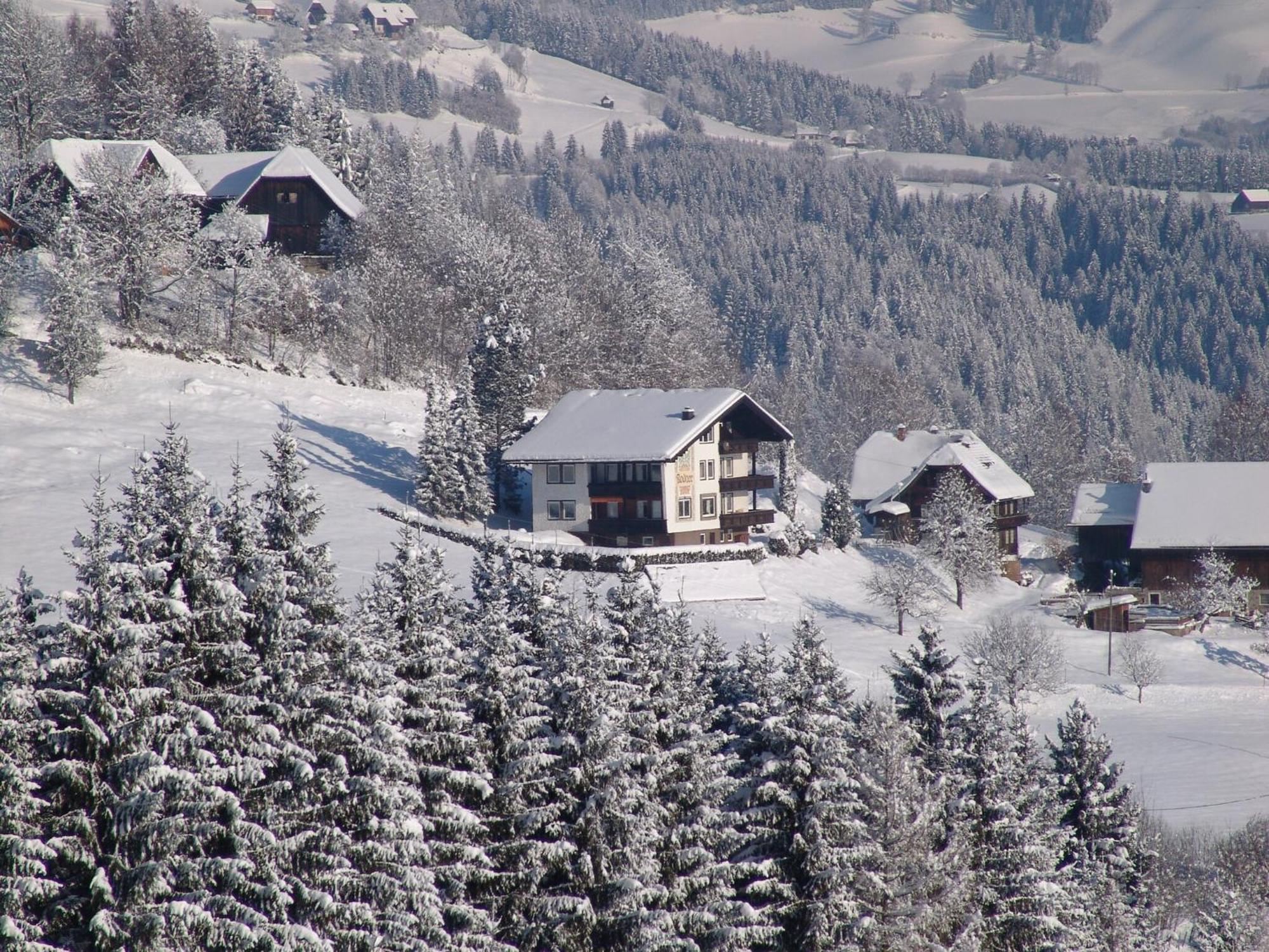 Cozy Apartment In Afritz Am See Near Gerlitzen Ski Area Exterior photo